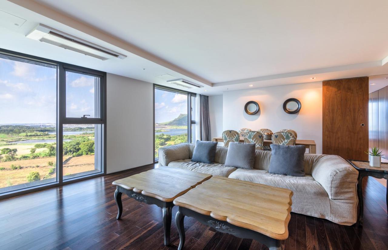 Brown Suites Hotel And Resort Jeju Exterior foto