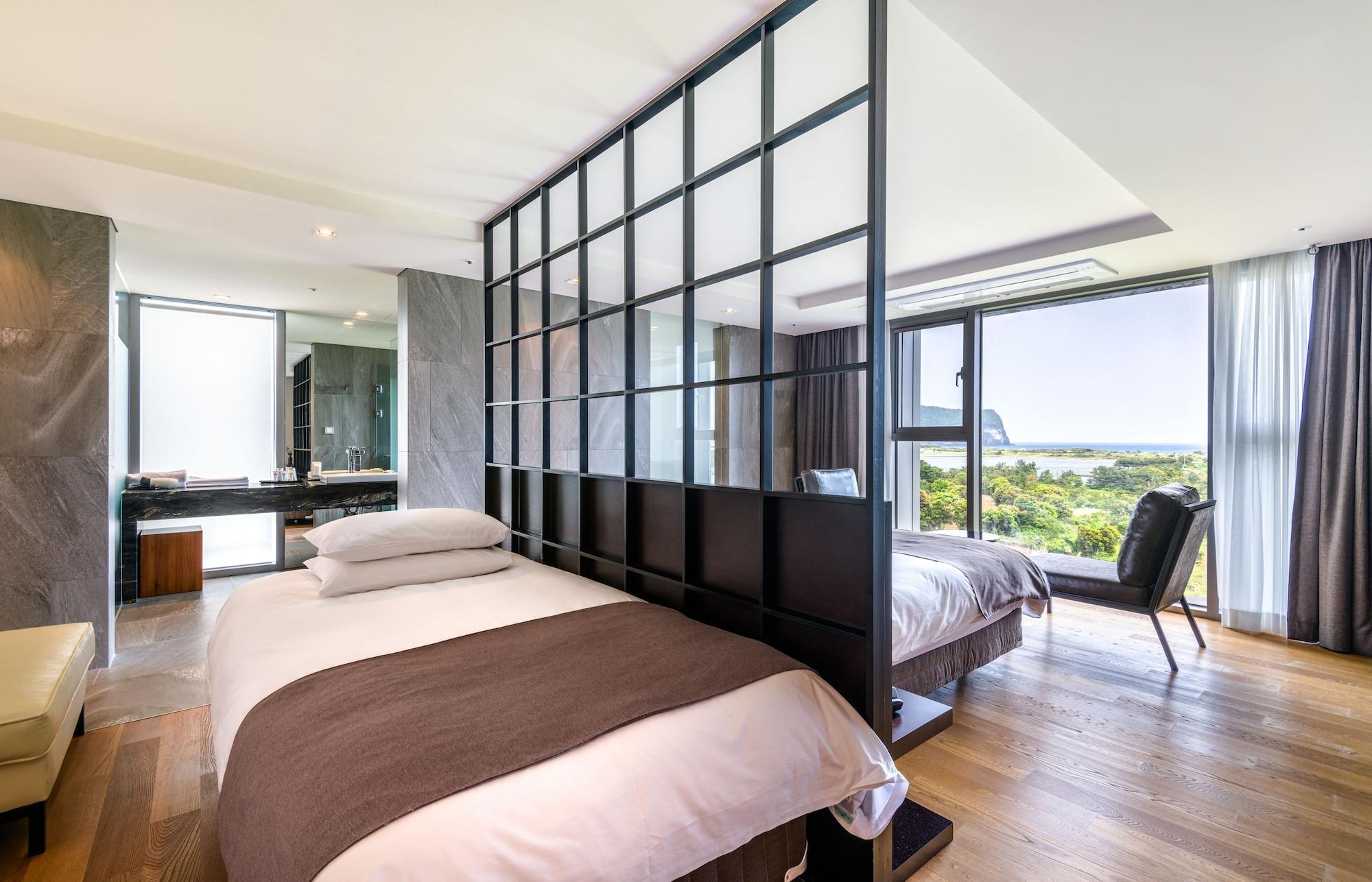Brown Suites Hotel And Resort Jeju Exterior foto
