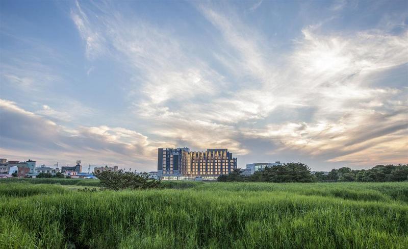 Brown Suites Hotel And Resort Jeju Exterior foto