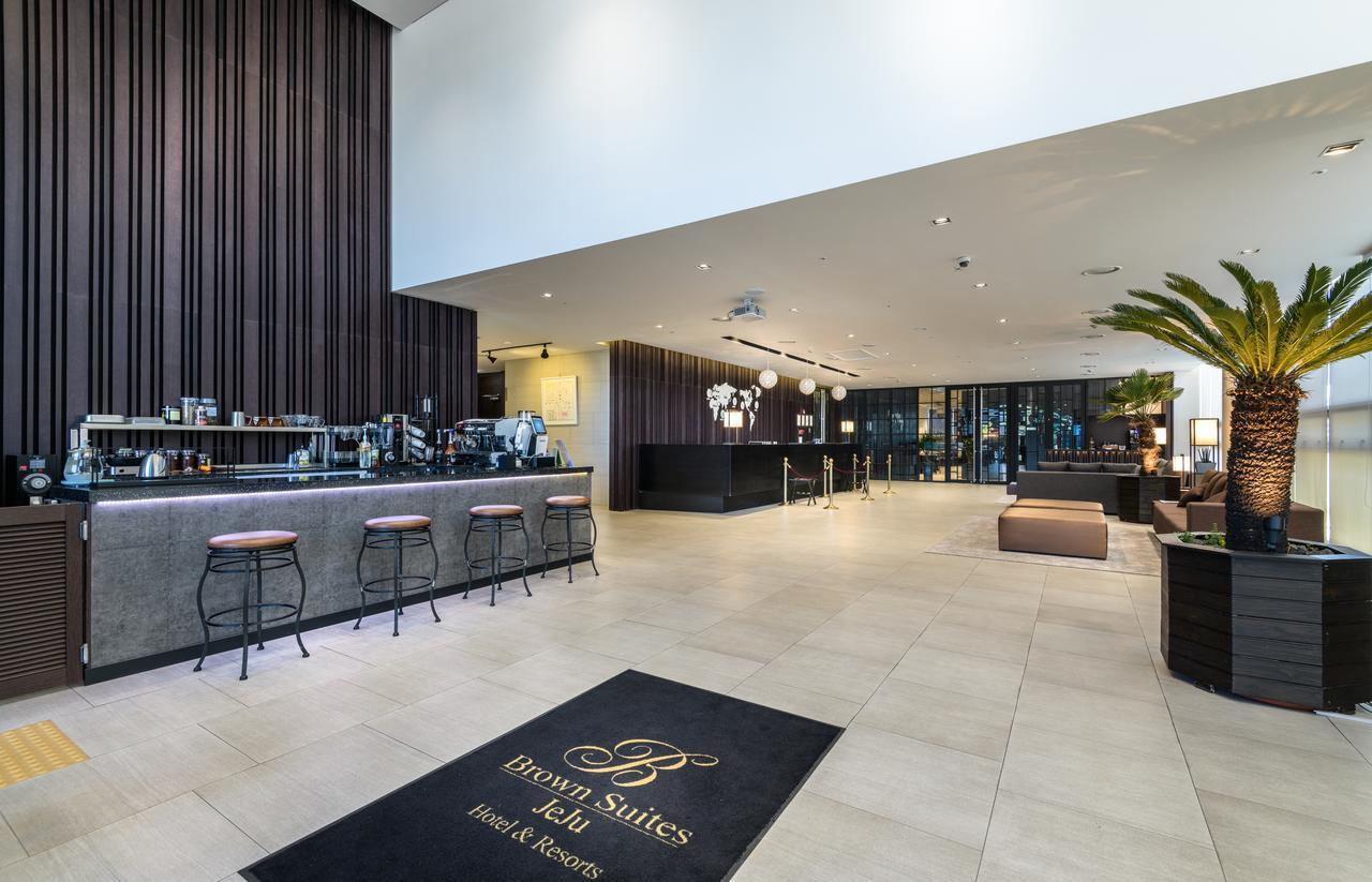 Brown Suites Hotel And Resort Jeju Exterior foto